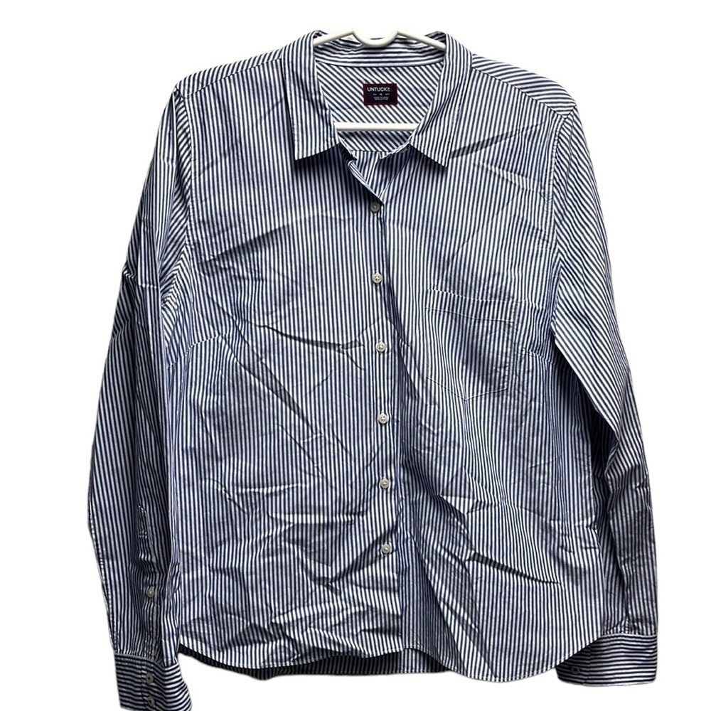 UNTUCKit blue striped button up shirt 16